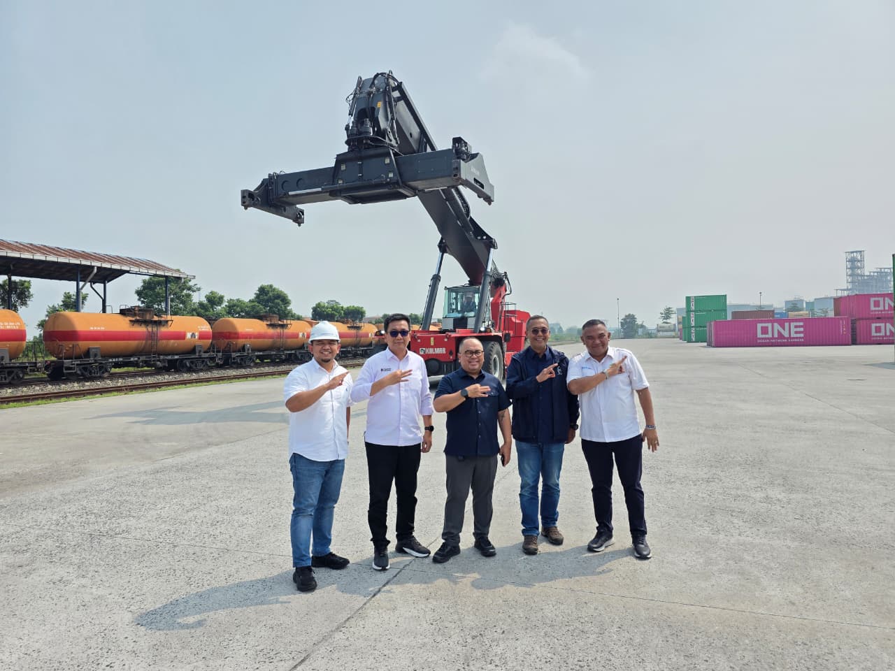 Direktur Operasional dan Direktur Bisnis Danareksa Kunjungi Sei Mangkei Dry Port
